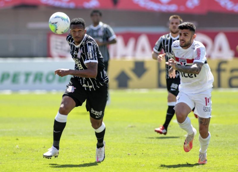 Jô é denunciado por agressão e pode desfalcar o Corinhtians