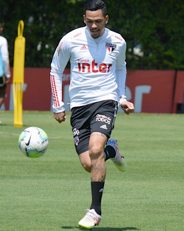 Luciano volta a ficar à disposição contra o Inter