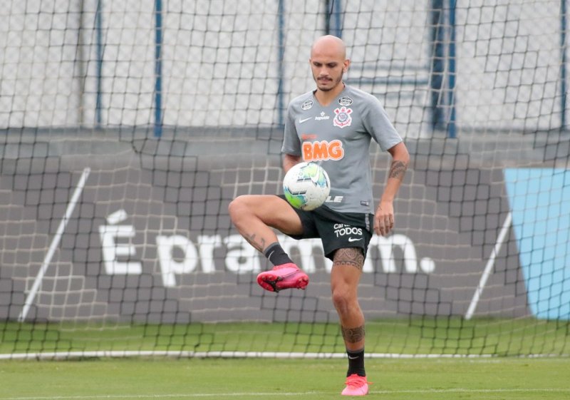 Corinthians enfrenta o Internacional hoje