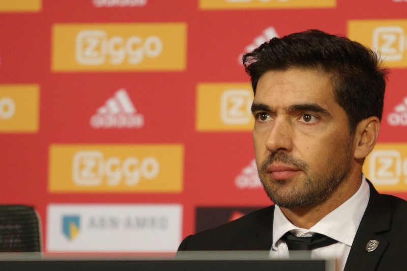 Palmeiras contrata o técnico português Abel Ferreira