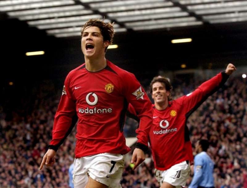 Patrocinadora está disposta a bancar salário para Cristiano Ronaldo retornar ao Manchester United