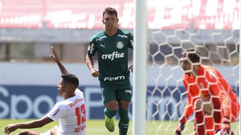 Gabriel Menino destaca atuação do Palmeiras e projeta Libertadores