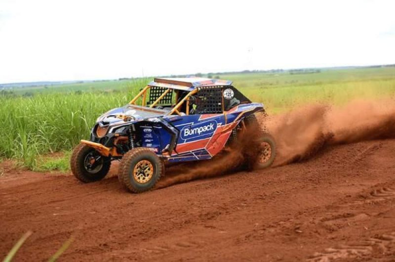 Rally Poeira encerra temporada e consagra campeões brasileiros de baja