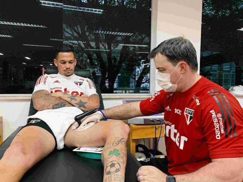 Luciano tem estiramento detectado e está fora contra o Atlético-MG