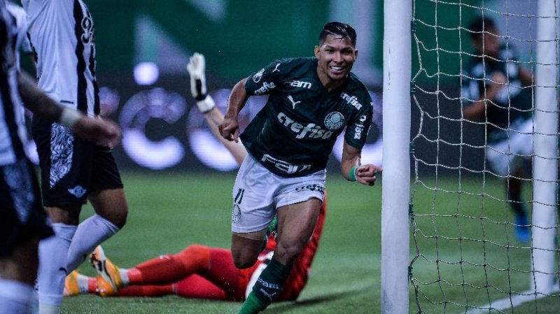 Palmeiras faz 3 a 0 no Libertad e vai à semifinal da Libertadores