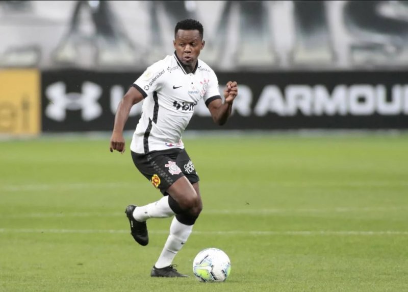 Pendurados do Corinthians passam ilesos, mas lista aumenta