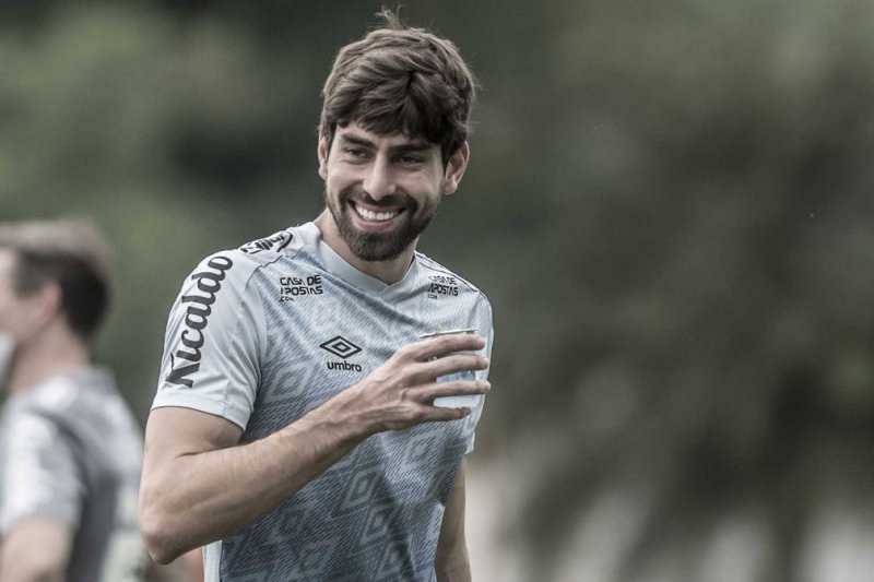 Santos joga hoje contra o Goiás