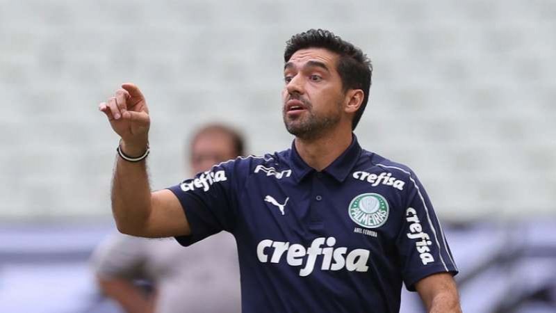 Abel Ferreira destaca a força do elenco do Palmeiras apesar de derrota para o Ceará