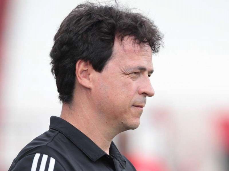 Diniz deve ser demitido e São Paulo busca alternativas
