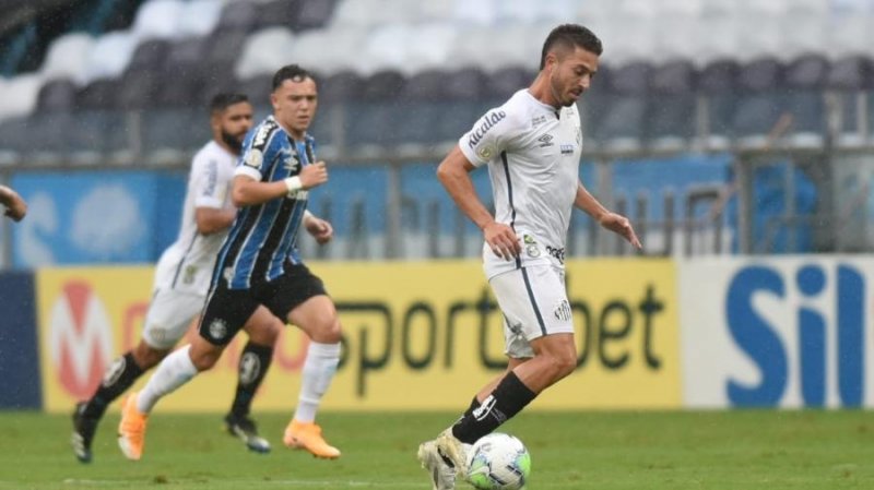 Santos reage com um a menos e busca empate com o Grêmio nos acréscimos