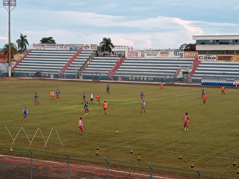 Técnico do Penapolense começa esboçar time base para Série A-3
