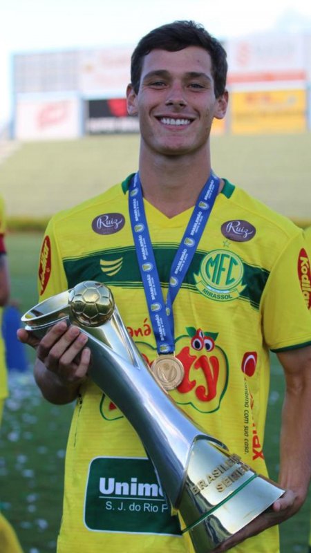 Penapolense traz volante do Mirassol