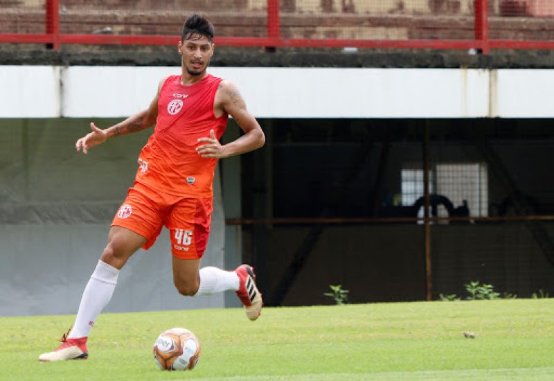 Penapolense contrata atacante para A-3