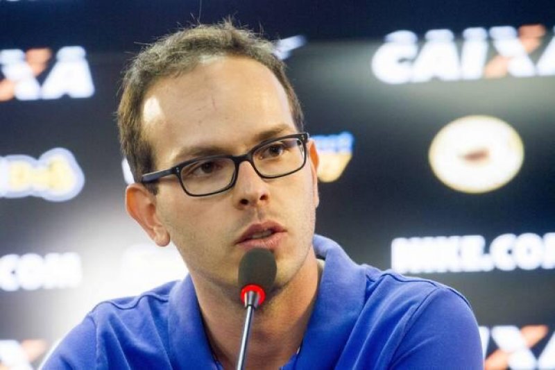 Ivan Grava se manifesta após pedir demissão do Corinthians