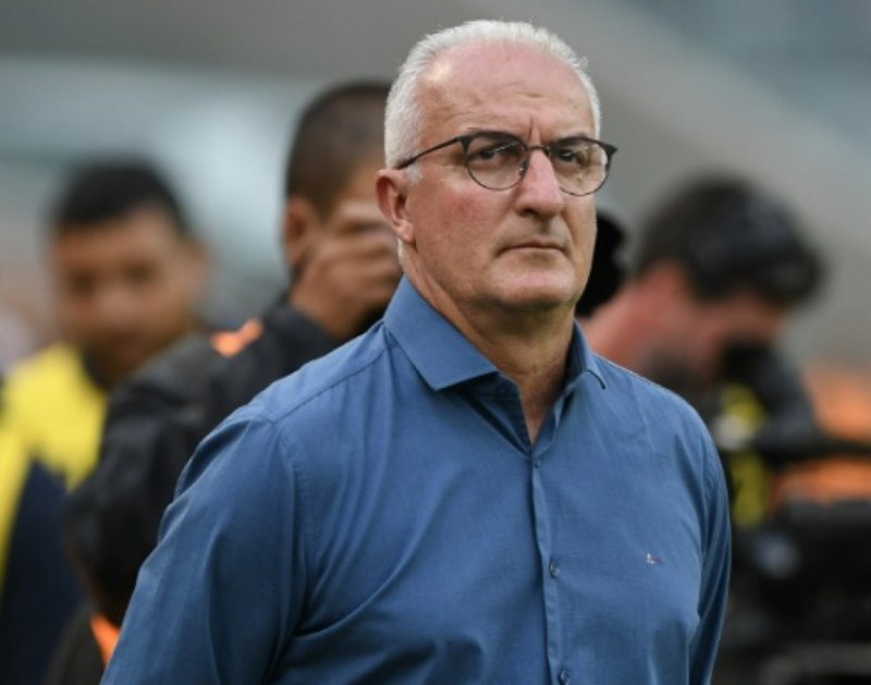 Dorival Júnior confirma sondagem para voltar ao Santos