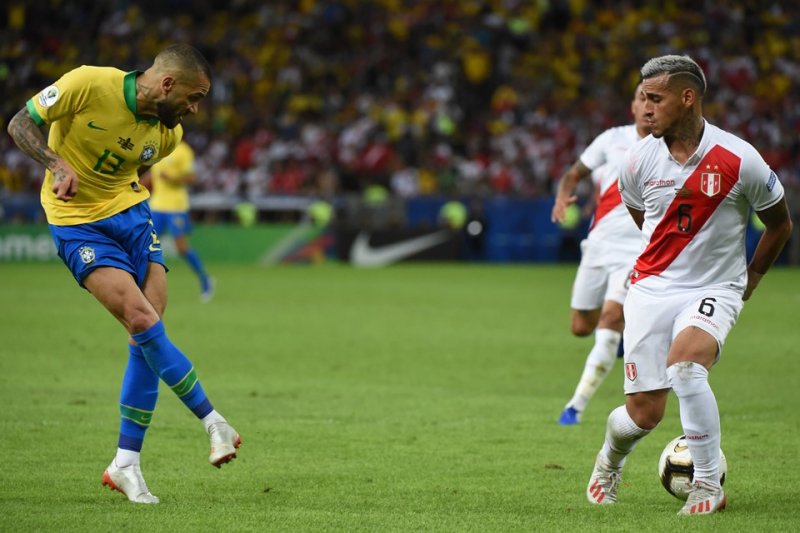 Brasil enfrenta o Peru pela Copa América