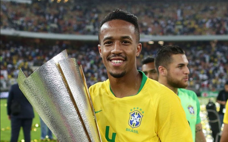 Tite projeta Brasil com força máxima contra o Chile