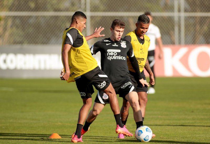 Corinthians recebe o Internacional em Itaquera