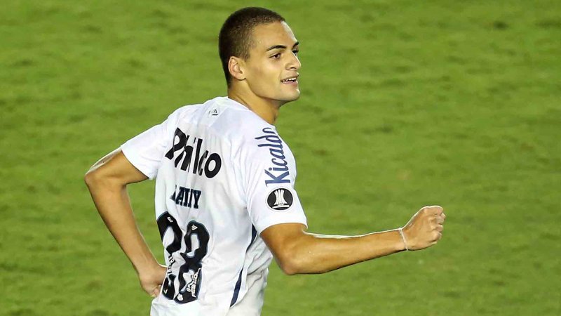 Santos enfrenta o vice-líder hoje na Vila Belmiro