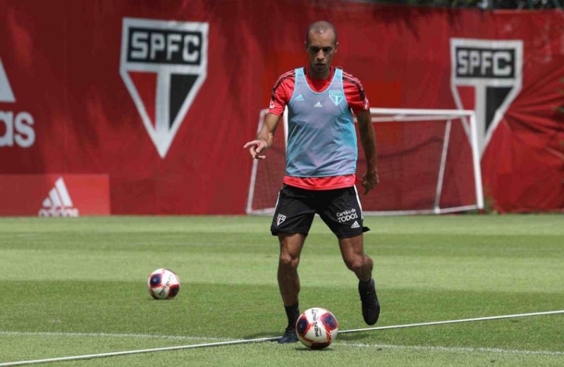 São Paulo pode ter time misto contra o Fortaleza