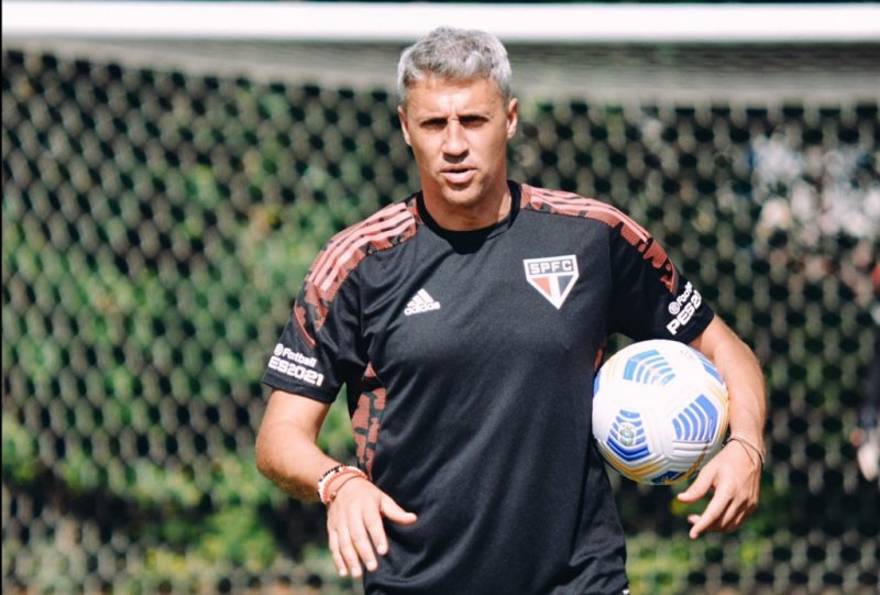 São Paulo enfrenta o Vasco hoje pela Copa do Brasil