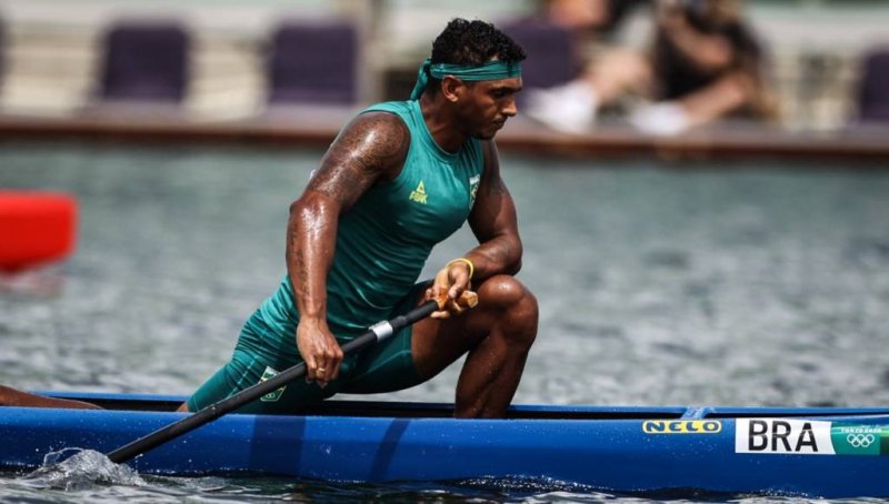 Isaquias relembra trajetória difícil até o ouro  e manda recado para a 