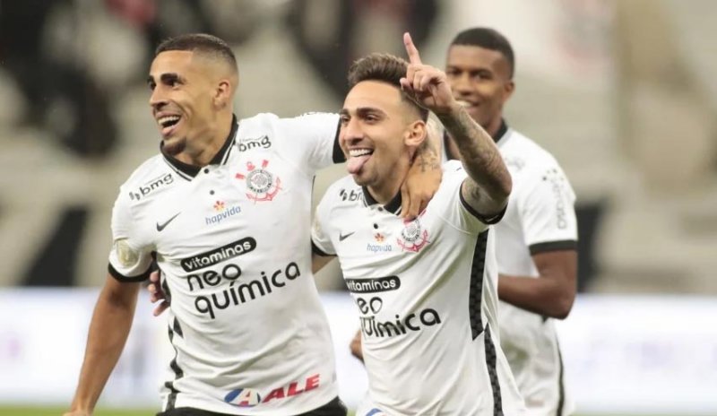 Corinthians pega o Athlético/PR pelo Brasileirão nesta tarde