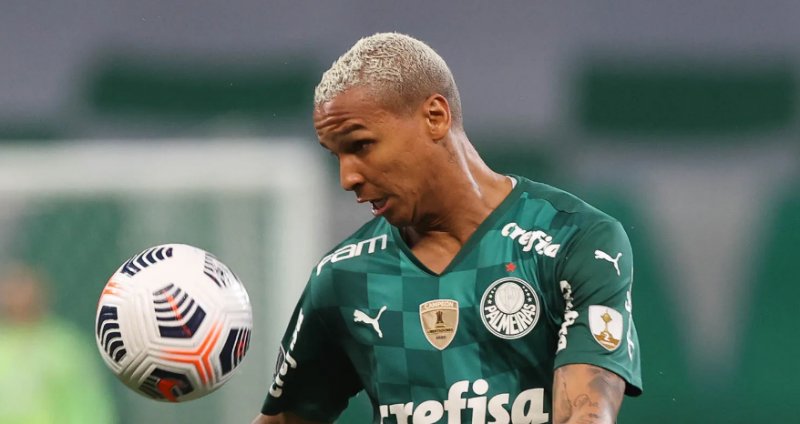 Deyverson tem baixa eficiência nas finalizações em derrota do Palmeiras