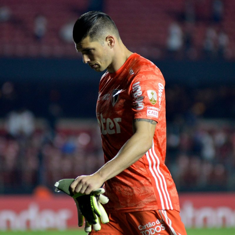 Volpi falha em terceiro jogo de mata-mata consecutivo e gera revolta de torcedores