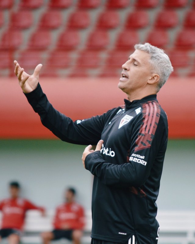 São Paulo enfrenta o Juventude no sul