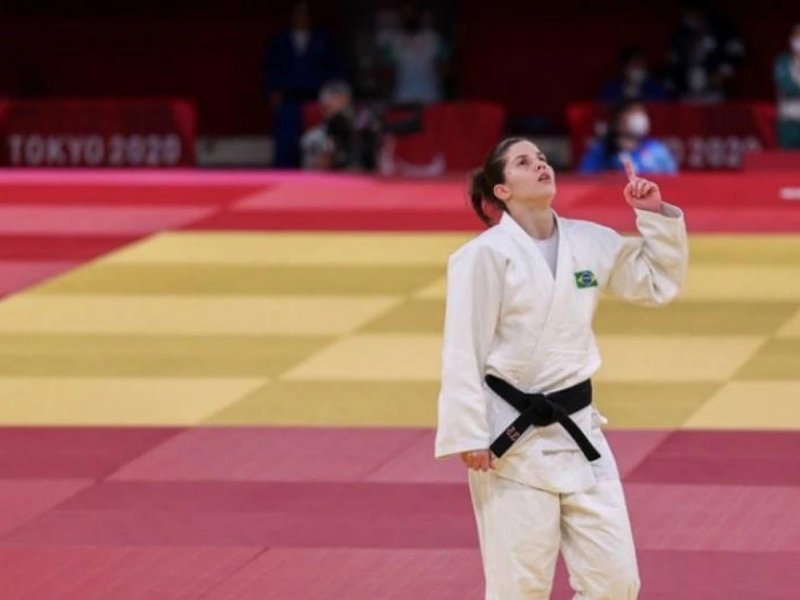Alana Maldonado derrota georgiana e conquista ouro no judô na Paralimpíada