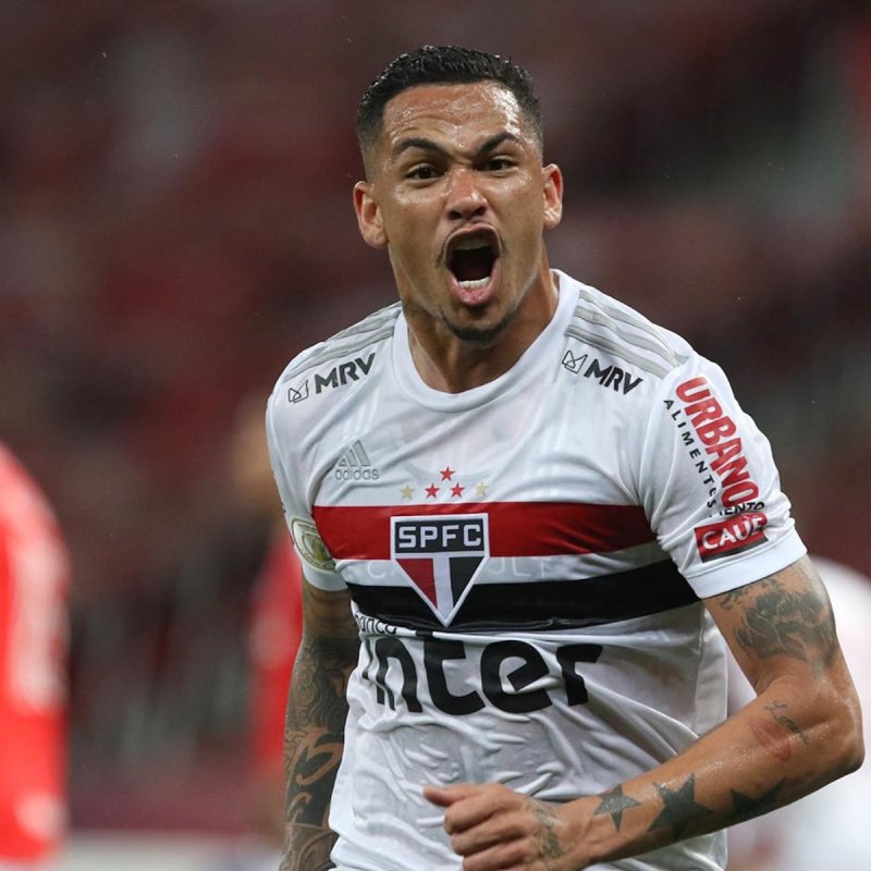 São Paulo recebe o líder Atlético/MG