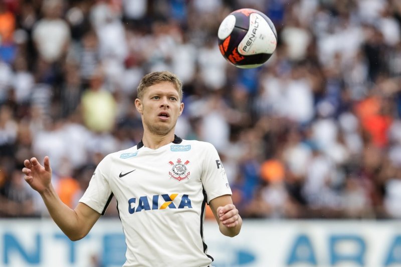 Justiça determina bloqueio das contas do Corinthians por dívida com o Penapolense