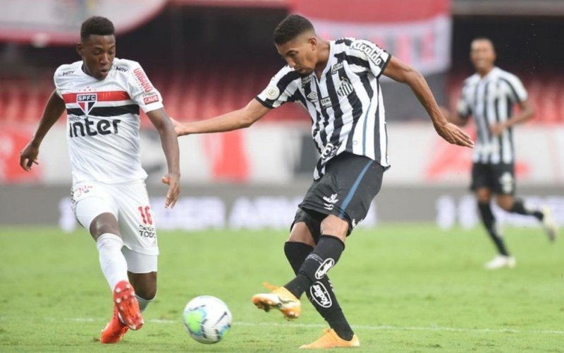 São Paulo e Santos disputam clássico no Morumbi