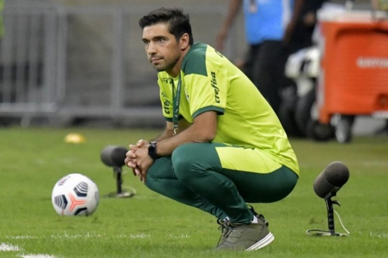 Abel Ferreira prega por 