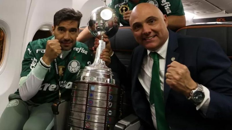 Galiotte cita conversa recente com Abel e crê em continuidade no Palmeiras