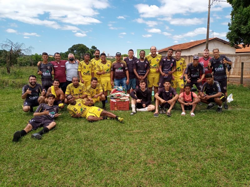 Torneio arrecada alimentos para a Santa Casa