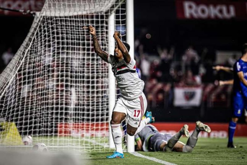 São Paulo bate Santo André e vence a primeira em 2022