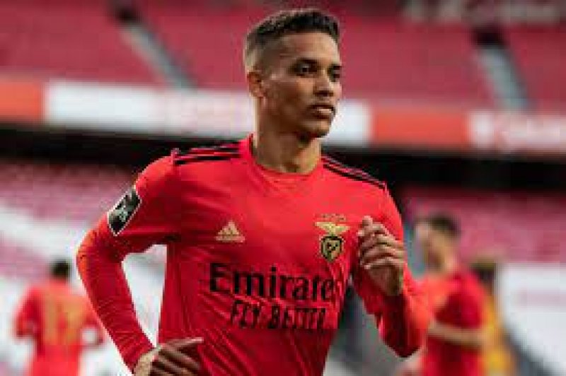 Pedrinho, ex-Corinthians, relata medo de jogadores brasileiros na Ucrânia