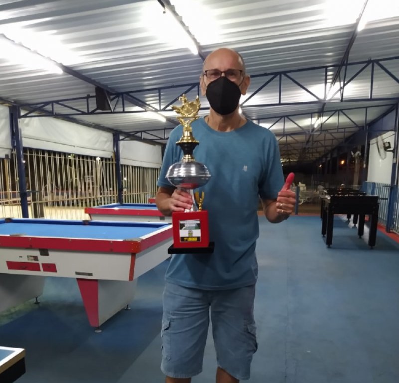 Adilson Chamarelli vence Torneio de Bilhar