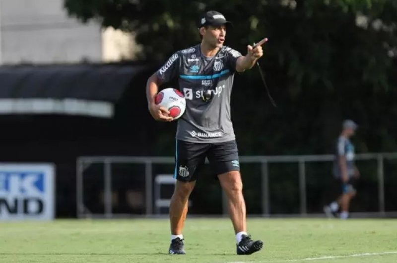 Santos enfrenta a Ferroviária hoje em Araraquara