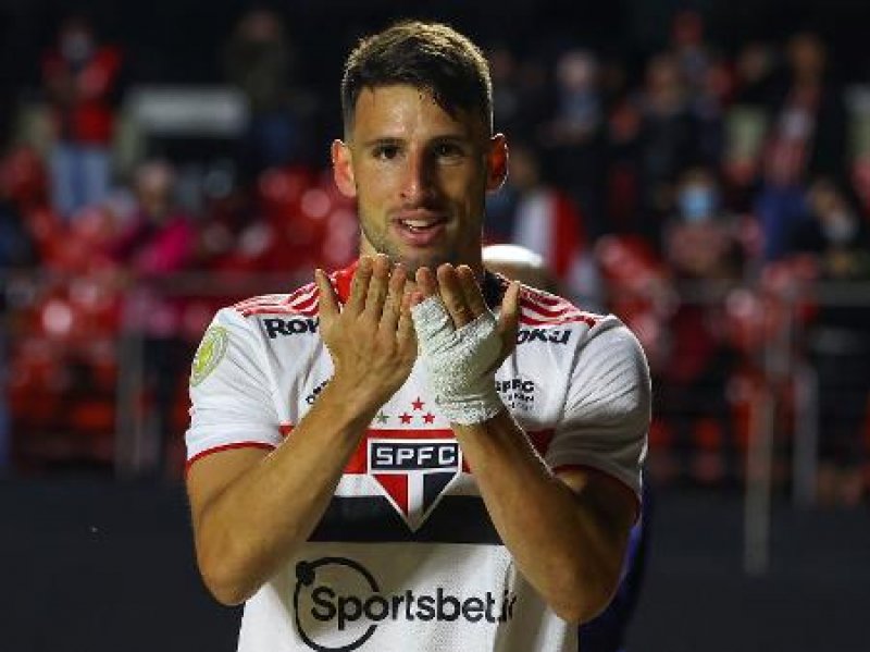 Calleri se destaca em jogos do São Paulo como mandante