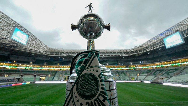 Palmeiras quebra recordes em goleada histórica sobre o Petrolero