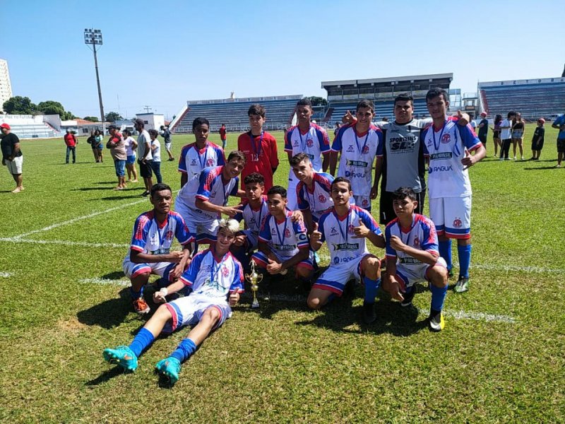 Futebol masculino participa de Jogos da Juventude