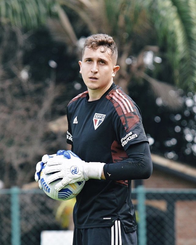 São Paulo deve ter time recheado de reservas nesta noite