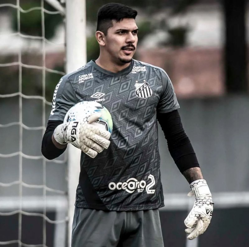 Santos joga contra o Ceará em Barueri