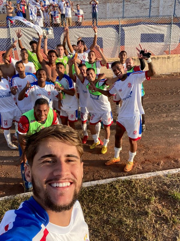 Penapolense vence e assume vice-liderança da Segundona