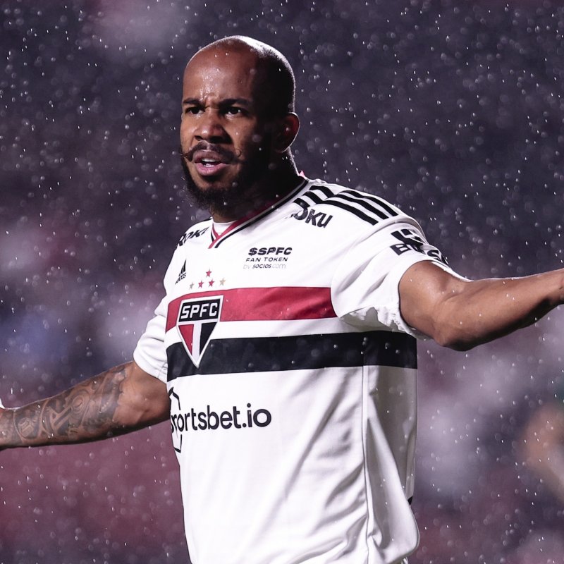 São Paulo enfrenta o Ceará pelo Brasileirão