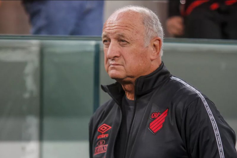 Palmeiras revê Athletico após título da Recopa e defende série invicta