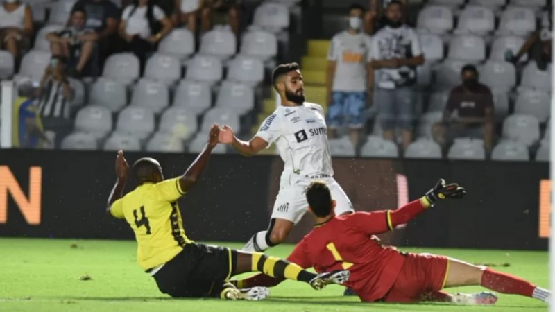 Auro e Felipe Jonatan, com Covid, viram desfalques